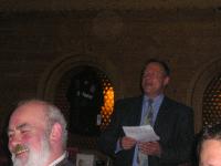 Abschlussfeier_AH_ 008 Freddy liest die Daten vor.